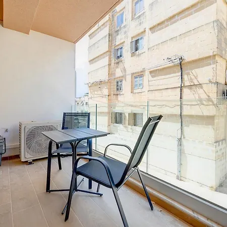 Chic 2br Apartment, Ideal Location By Buena Vista Ta Xbiex