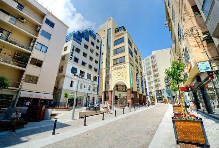 Chic 2br Apartment, Ideal Location By Buena Vista Apartment