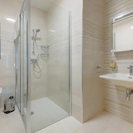Chic 2br Apartment, Ideal Location By Buena Vista *