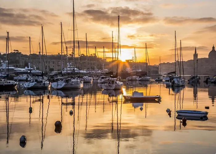 Chic 2br Apartment, Ideal Location By Buena Vista * Ta Xbiex